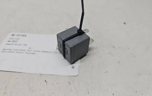 Audi Q7 4L Other relay 4L0880304A