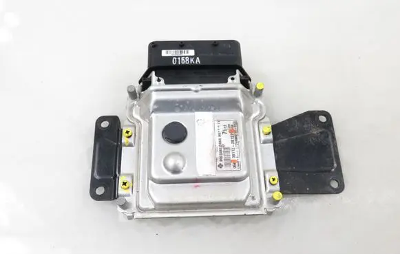 Hyundai i30 Engine control unit/module 391122B127