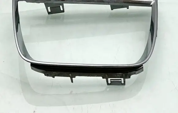 Chevrolet Camaro Rear/tail light trim molding 92198055