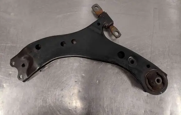 Toyota Sienna XL40 IV Rear upper control arm/wishbone
