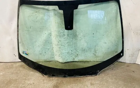Citroen C5 Front windscreen/windshield window 