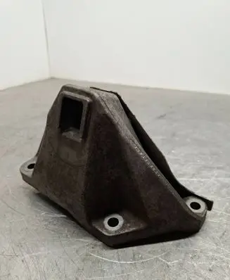 BMW 5 GT F07 Engine mounting bracket 22116777628
