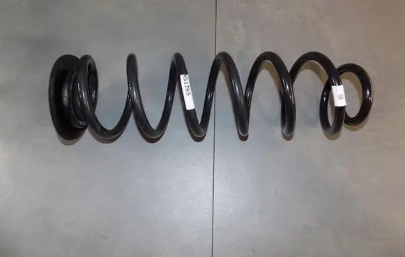 Volkswagen Golf VII Rear coil spring 5Q0511115JS