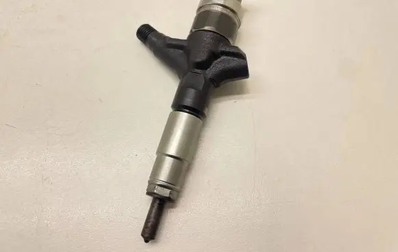 Subaru Forester SH Fuel injector 16613AA020 DENSO7890 07K04447