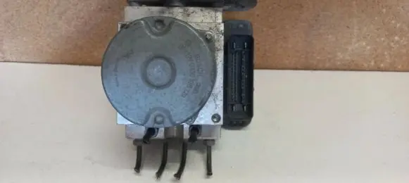 Mercedes-Benz E W211 ABS Pump A2114313812