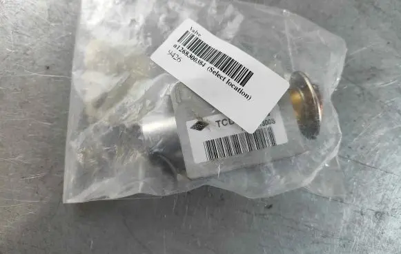Mercedes-Benz S W126 Air conditioning (A/C) expansion valve a1268300384