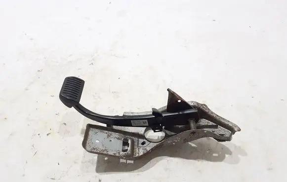 Volvo XC40 Brake pedal 32265012