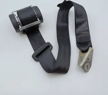 Volkswagen Golf V Rear seatbelt 1K6857806F