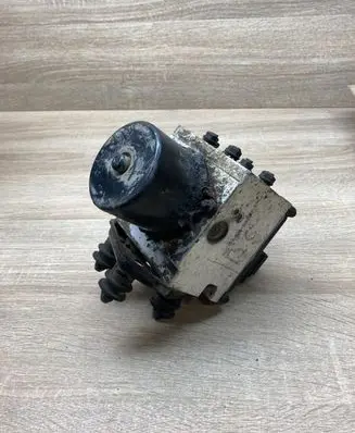 Volkswagen PASSAT B6 ABS Pump 3C0614095P