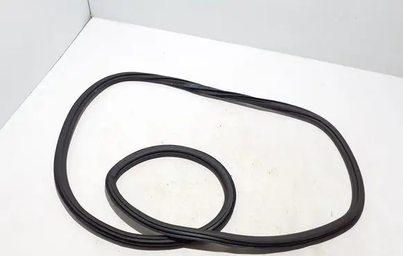 Skoda Octavia Mk4 Rear door rubber seal (on body) 5E7867367C