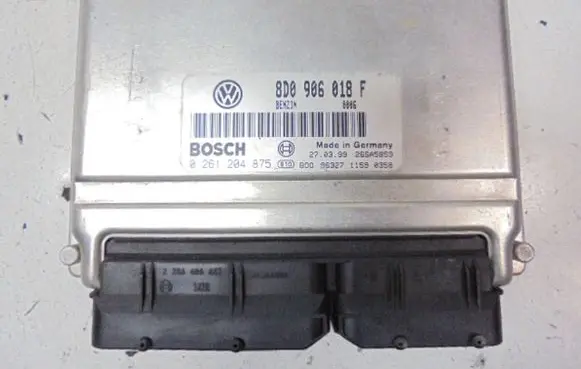 Volkswagen PASSAT B5 Engine control unit/module ECU 8D0906018F
