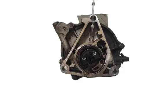 Opel Zafira B Vacuum pump