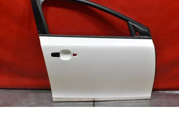 Volvo V40 Front door 