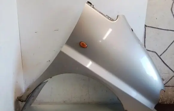 Hyundai H-100 Fender