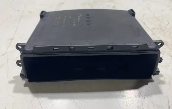 BMW 5 E60 E61 Glove box central console 9139391 52850610 51456