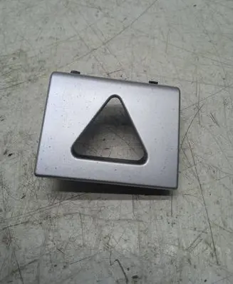 Dashboard glove box trim
