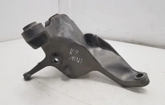 Mini One - Cooper R50 - 53 Gearbox mounting bracket 6765333