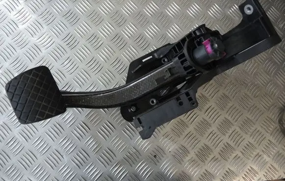 Porsche Macan (95B) Brake pedal 95B723031L