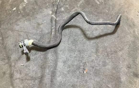 Mercedes-Benz CLA C118 X118 Engine coolant pipe/hose A2820181300