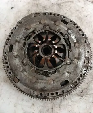 Volkswagen PASSAT B6 Clutch set kit 123042610 323064110 18B15
