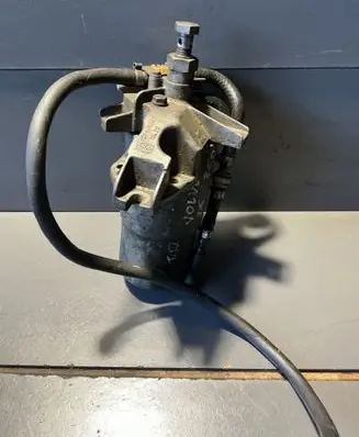 Volvo 850 Fuel filter bracket/mount holder 074127445