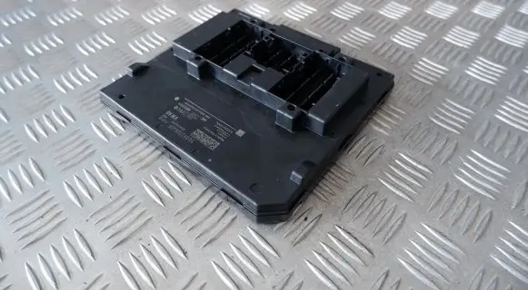 Volkswagen Tiguan Comfort/convenience module 5Q0937084DF