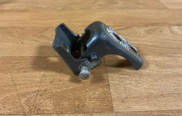 Peugeot 407 Front door upper hinge