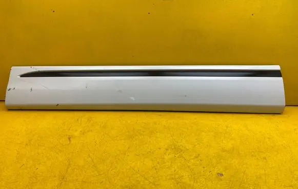 Audi Q8 Front door trim (molding) 4M8853059D