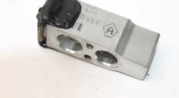 Toyota Prius (XW20) Air conditioning (A/C) expansion valve 