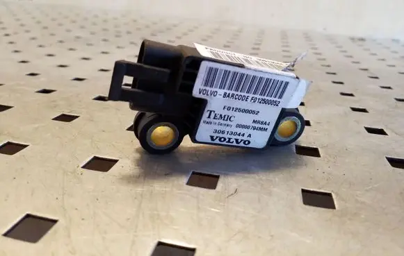 Volvo S40, V40 Airbag deployment crash/impact sensor 30613044A 00000794MM