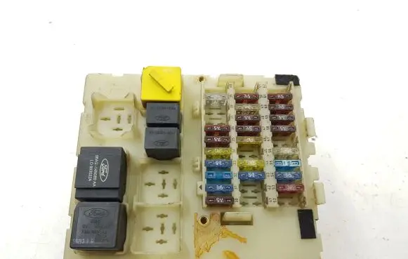Ford Focus Fuse module 98AG14K150AE