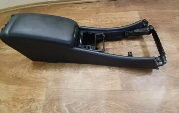 Mercedes-Benz C W203 Center console A2036831508