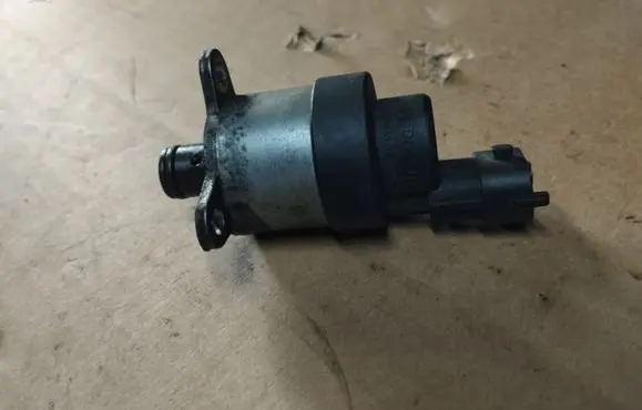 Fuel pressure sensor