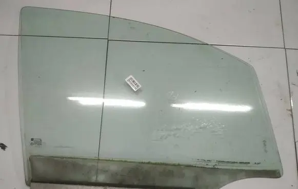 Opel Zafira A Front door window glass four-door AS2