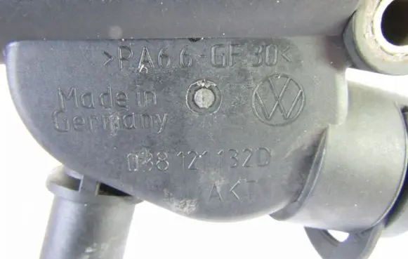 Engine coolant pipe/hose