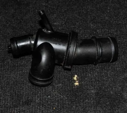 Mercedes-Benz B W245 Other engine bay part A6402000515
