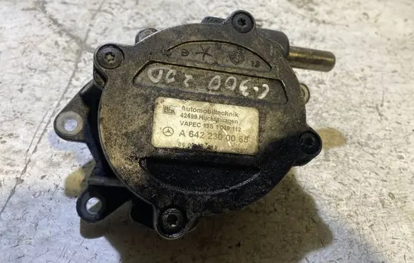 Chrysler 300 - 300C Vacuum pump 19S1019112 A6422300065 060915018
