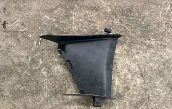 Audi RS3 8Y Front splash guards bracket 8W0121763