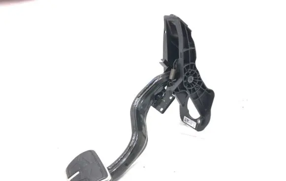 BMW 5 G30 G31 G38 Pedal assembly 687428502