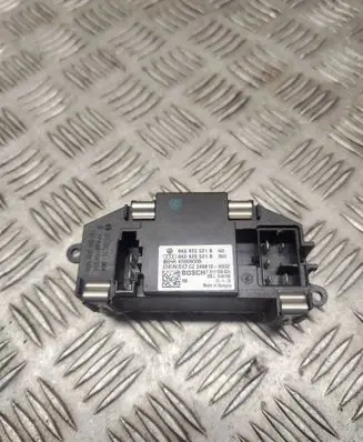 Audi A5 Sportback 8TA Heater blower motor/fan resistor 8K0820521B K5909008 F011500024