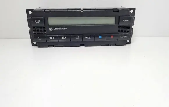 Volkswagen PASSAT B5.5 Climate control unit