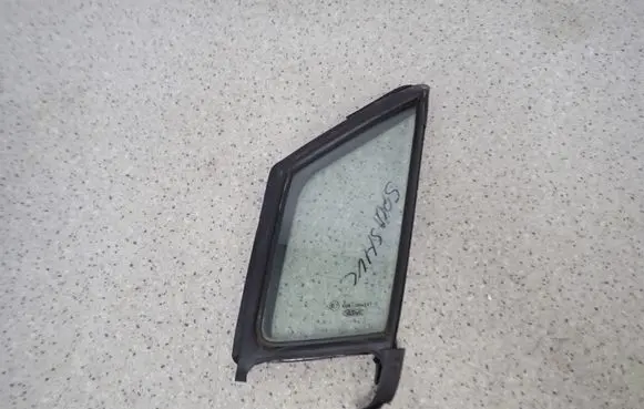 Suzuki Splash Sliding door window/glass SPLASHSZYBA