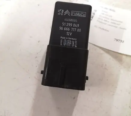 Volvo V40 Glow plug pre-heat relay 9666671780 51299049