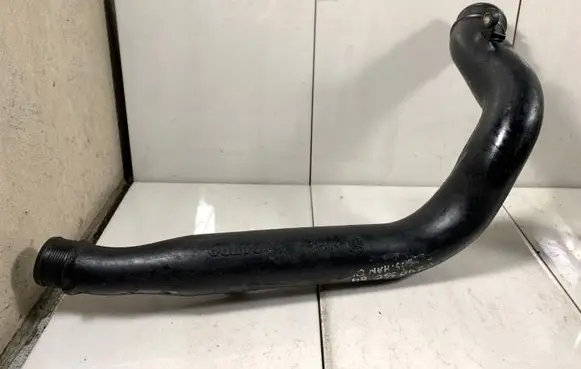 Volvo S60 Intercooler hose/pipe 30647918