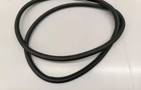 Mercedes-Benz E W214 Front door rubber seal