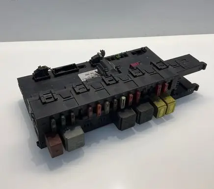 Mercedes-Benz E W211 SAM control unit 2115453401 5DK00804721 A2115453401