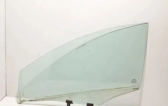 Nissan Pulsar Front door window glass four-door H03013ZL0A
