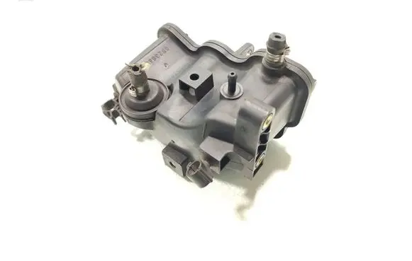 Vacuum air tank