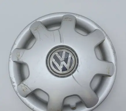Volkswagen Polo R14 wheel hub/cap/trim 6N0601147C