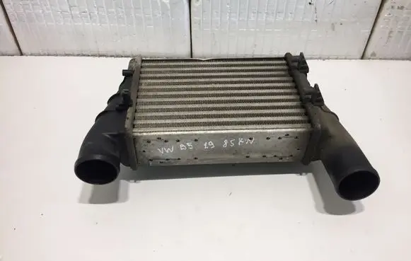 Volkswagen PASSAT B5 Intercooler radiator 058145805A